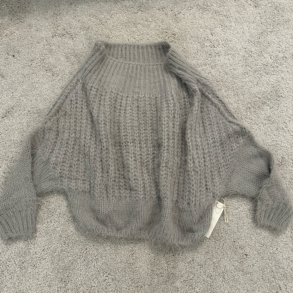 Dreamers LA Gray Crop Sweater